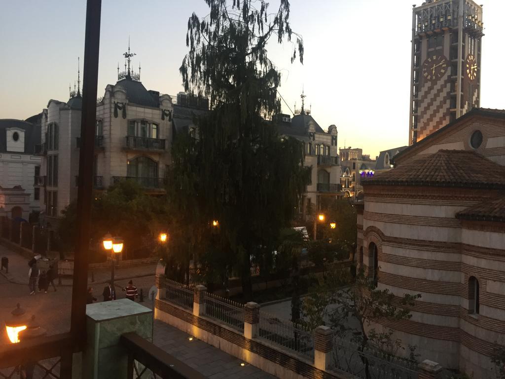 Apartment On Zviad Gamsakhurdia 21 Batumi Zewnętrze zdjęcie